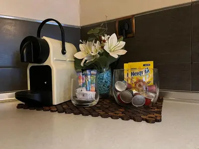 Utensilios para hacer té y café en Aguamarina SPA Azagalla Rural