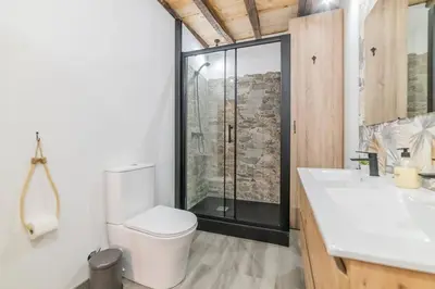 Un baño de Casa Luna, Losar de la Vera