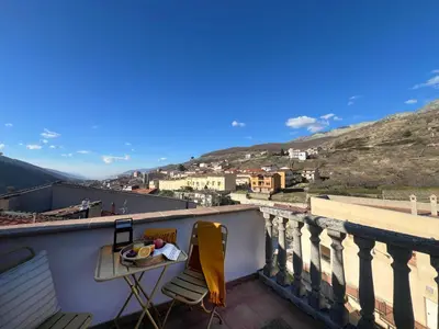 Vista general de una montaña o vista desde el apartamento