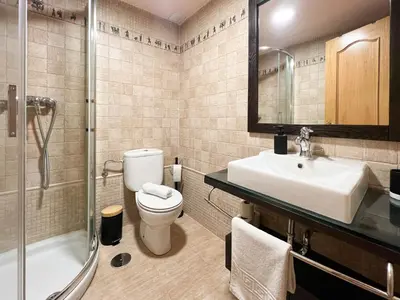 Un baño de Alojamientos Abuelo Teófilo - Valle del jerte