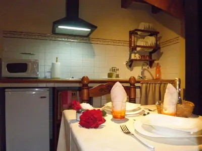 Una cocina o zona de cocina en El Roble. Azagalla Rural