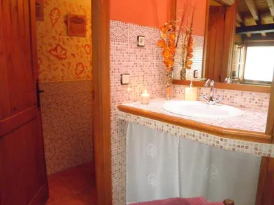 Un baño de El Roble. Azagalla Rural
