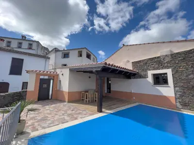Piscina en o cerca de Casalagata