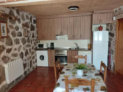 Una cocina o zona de cocina en Casa Rural El Pajar Navaluenga