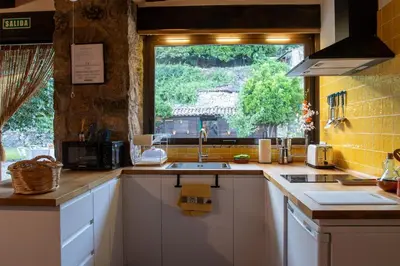 Una cocina o zona de cocina en Apartamento rural Sé de un lugar