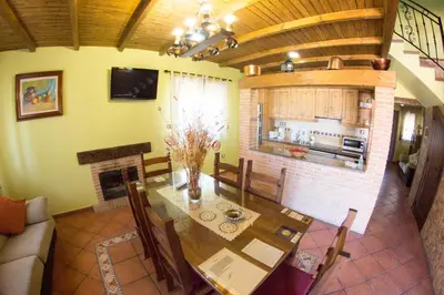 Una cocina o zona de cocina en Casas Rurales El Caminante