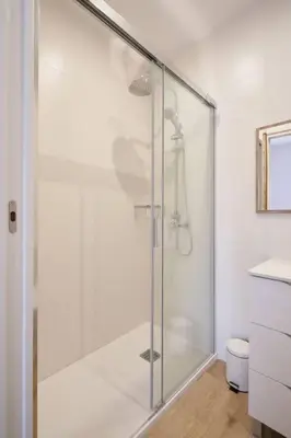 Un baño de Amplio alojamiento centro barrio del Oeste