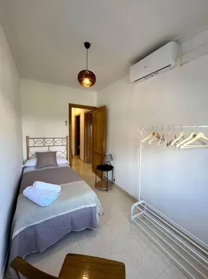 Cama o camas de una habitación en Piso centro Arenas: Mira Gredos