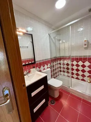 Un baño de Piso centro Arenas: Mira Gredos