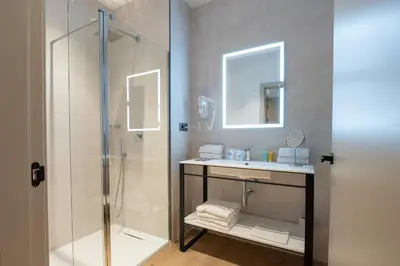 Un baño de Hotel Aldama