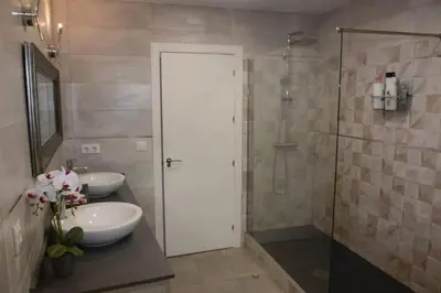 Un baño de Fantástico Apartamento Casa Macarena Plaza Mayor