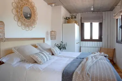 Cama o camas de una habitación en Wishome- Casa en finca privada, cerca de Gredos, con servicios de hotel