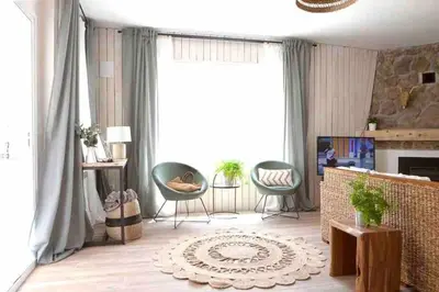 Una cocina o zona de cocina en Wishome-Casa con piscina en la falda de Gredos, con servicios de hotel