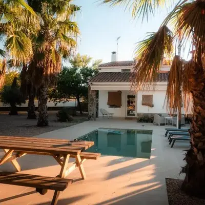 Wishome-Casa con piscina en la falda de Gredos