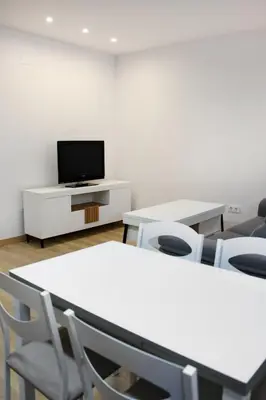 Una televisión o centro de entretenimiento en Edulis 1