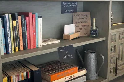 Biblioteca en el apartamento