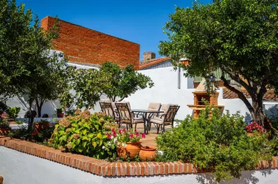 Jardín al aire libre en El Patio de los Naranjos