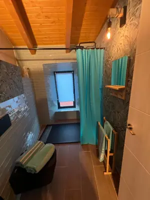 Un baño de Grupo García de Paredes apartamentos turísticos