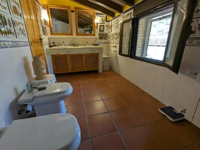 Un baño de Finca Alegrías