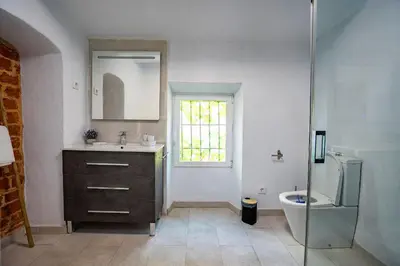 Un baño de APARTAMENTO BERROCALA