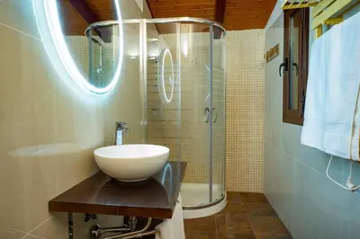Un baño de Dúplex apartamento Godoy Centro by keyhom