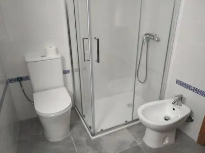 Un baño de Hostal Extrelucía