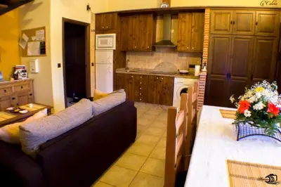 Una cocina o zona de cocina en Apartamentos Rurales El Calama