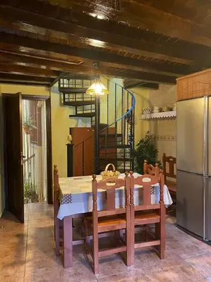 Una cocina o zona de cocina en La herradura, acogedora casa en Montemayor del Río