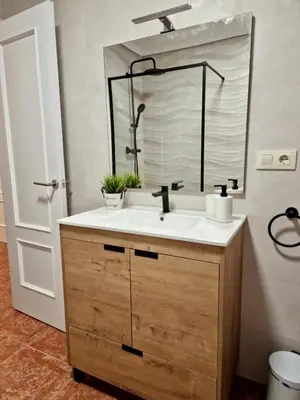 Un baño de Piso en Jarandilla de la Vera AT-CC-00758