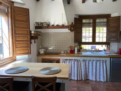Una cocina o zona de cocina en Casa Rural La Joyona