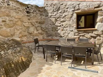 Un patio o zona al aire libre en Casa rural en El Burguillo -Vitalia 2 CR-AV-1251