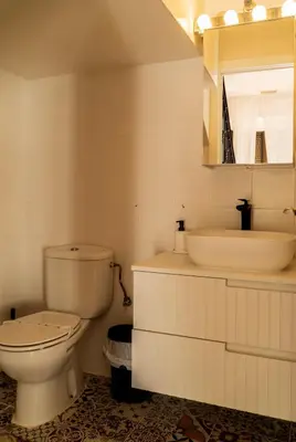 Un baño de Increíble Duplex luminoso, plaza del Aymto.