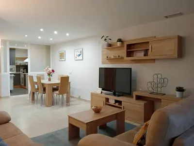 Una televisión o centro de entretenimiento en La Alameda Jardines del Prado -Amplio y con ascensor-