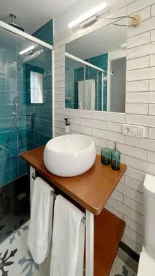 Un baño de Torre de la Yerba