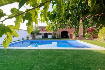 Piscina en o cerca de Casa Rural Teralba