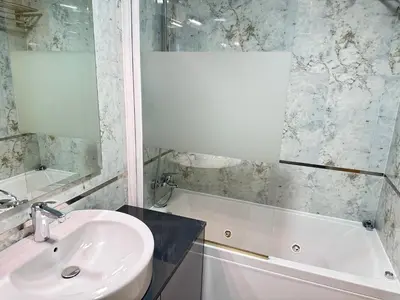 Un baño de Apartamento Gran Vía - PARKING GRATIS