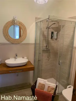 Un baño de CASA PARVATHI CANDELEDA
