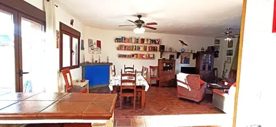 Zona de estar de La Higuera de Gredos