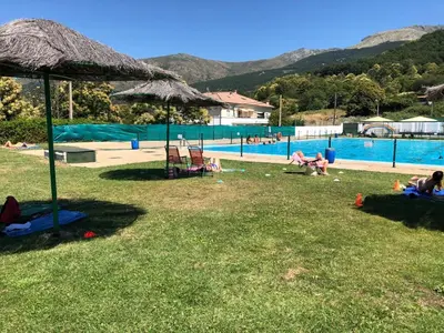 Piscina en o cerca de NovaCand