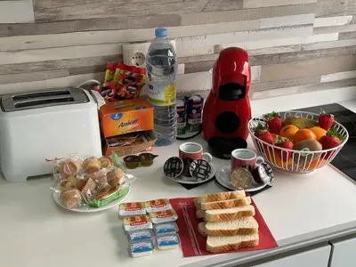 Comida en o cerca de este apartamento