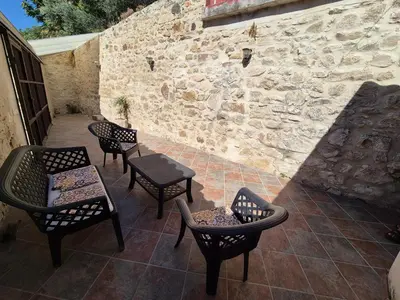 Un patio o zona al aire libre en La Casita del Arco de San Andrés