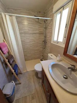 Un baño de La Casita del Arco de San Andrés
