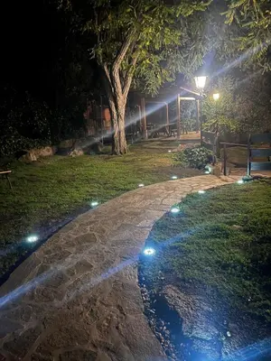 Jardín al aire libre en El Secreto del Arroyo