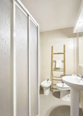 Un baño de Apartamento Torre de la Clerecía centro