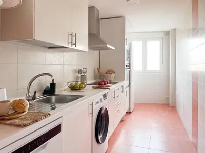 Una cocina o zona de cocina en Apartamentos Gredos 103