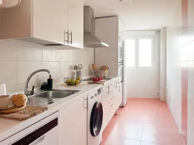 Una cocina o zona de cocina en Apartamentos Gredos 104