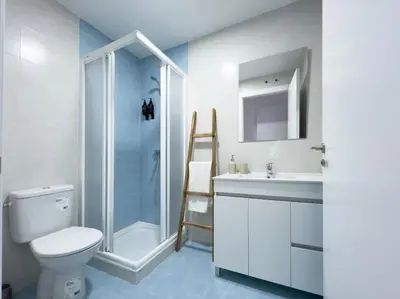 Un baño de Apartamentos Gredos 202