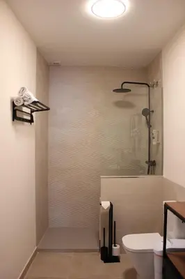 Un baño de Encanto Celta, súper céntrico con parking incluido