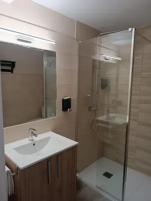 Un baño de Apartamentos turisticos Ávila Puerta de San Isidro 1-4