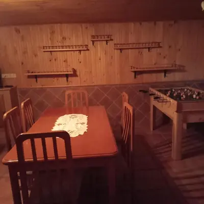 Un restaurante o sitio para comer en Río Adaja
